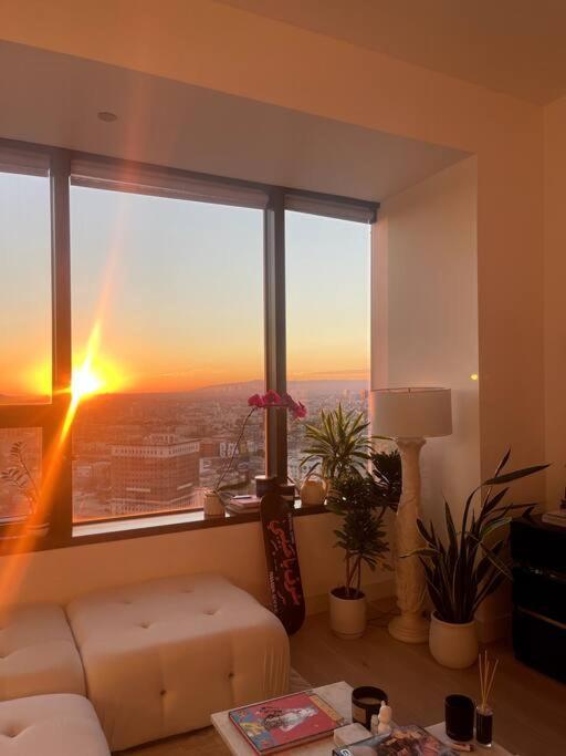 Luxury Highrise Condo Downtown La Los Angeles Exterior photo